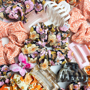 Large Watercolour Curly Hair Claw